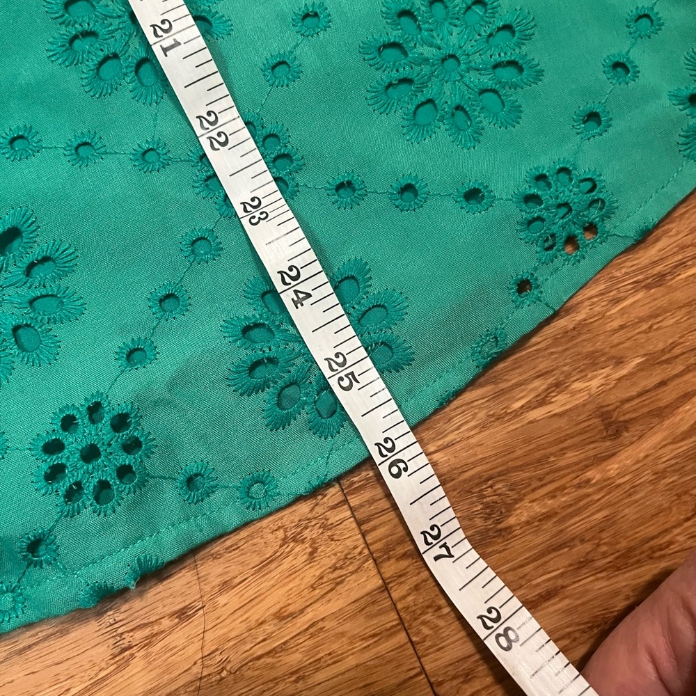Kate Kasin Green Eyelet Lace Blouse | Short Petal Sleeves | NWOT | Size Large - Picture 14 of 16